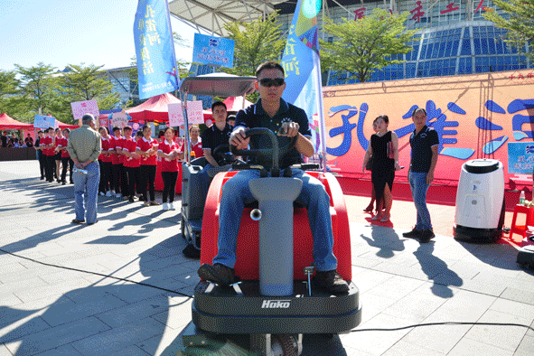 �g��Ц�Z��һ����ʮ�˰���ˇ�R�ψ�������ȸ�������B�T�е����ü�����(ji��)